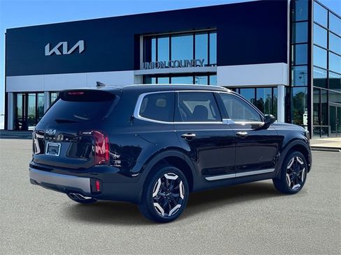 New 2025 Kia Telluride S image 6