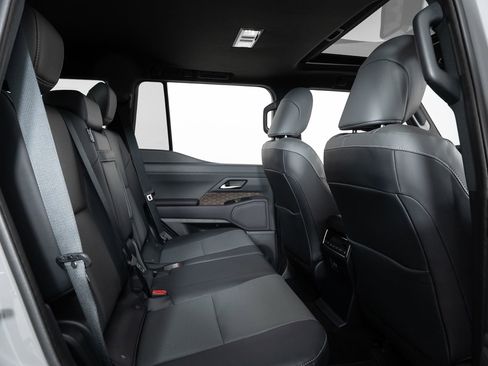 Used 2025 Lexus GX 550 image 24