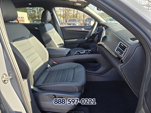 New 2026 Volkswagen Atlas Cross Sport SEL AWD/4WD image 13