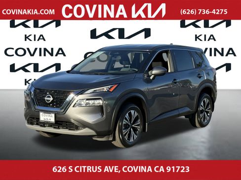 Used 2023 Nissan Rogue SV image 4