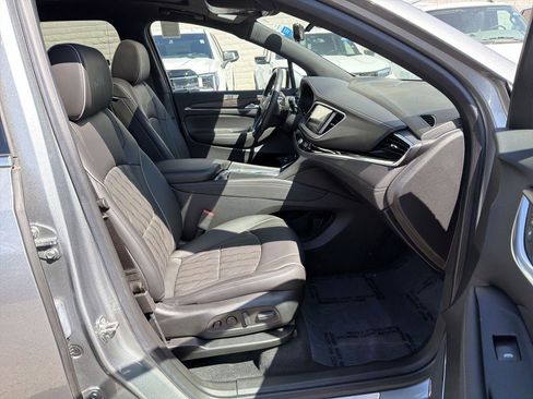 Used 2023 Buick Enclave Avenir w/ Avenir Technology Package FWD image 28