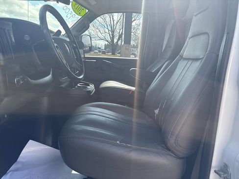 Used 2019 Chevrolet Express 2500 w/ Communications Package RWD image 7