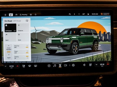 Used 2023 Rivian R1S Adventure image 37