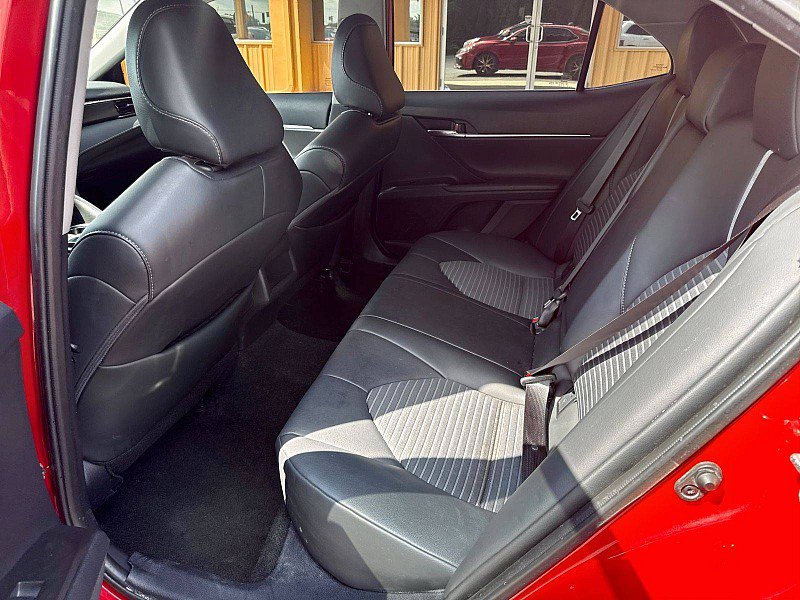 Used 2024 Toyota Camry SE FWD image 16