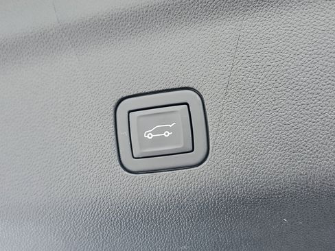 Used 2024 Cadillac Escalade Sport image 8