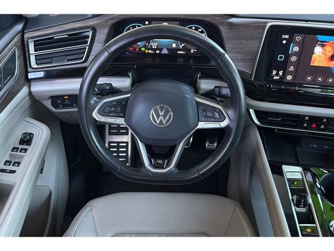 Used 2024 Volkswagen Atlas SEL Premium R-Line AWD/4WD image 15