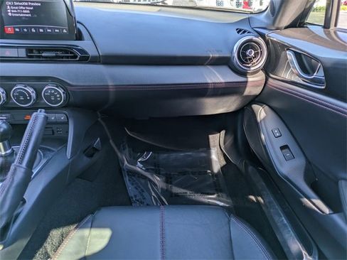 Used 2019 MAZDA MX-5 Miata RF Grand Touring w/ GT-S Package image 19