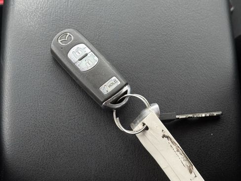 Used 2019 MAZDA CX-5 Sport image 25