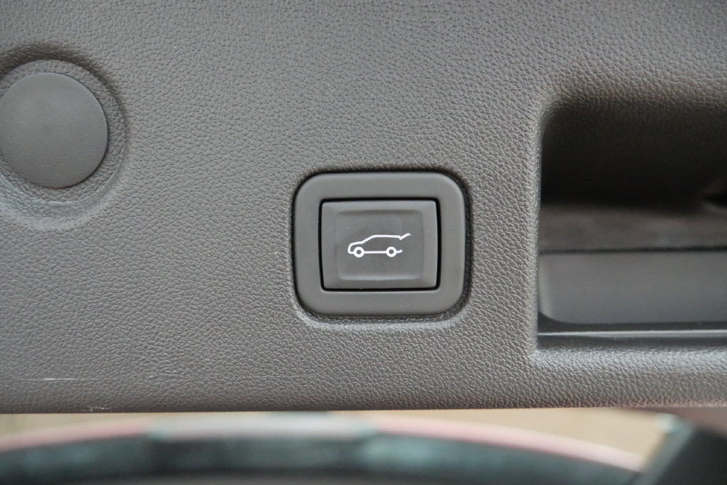 Used 2024 Chevrolet Equinox LT FWD image 8