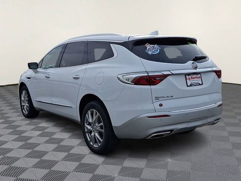 Used 2023 Buick Enclave Essence w/ Experience Buick Package image 4