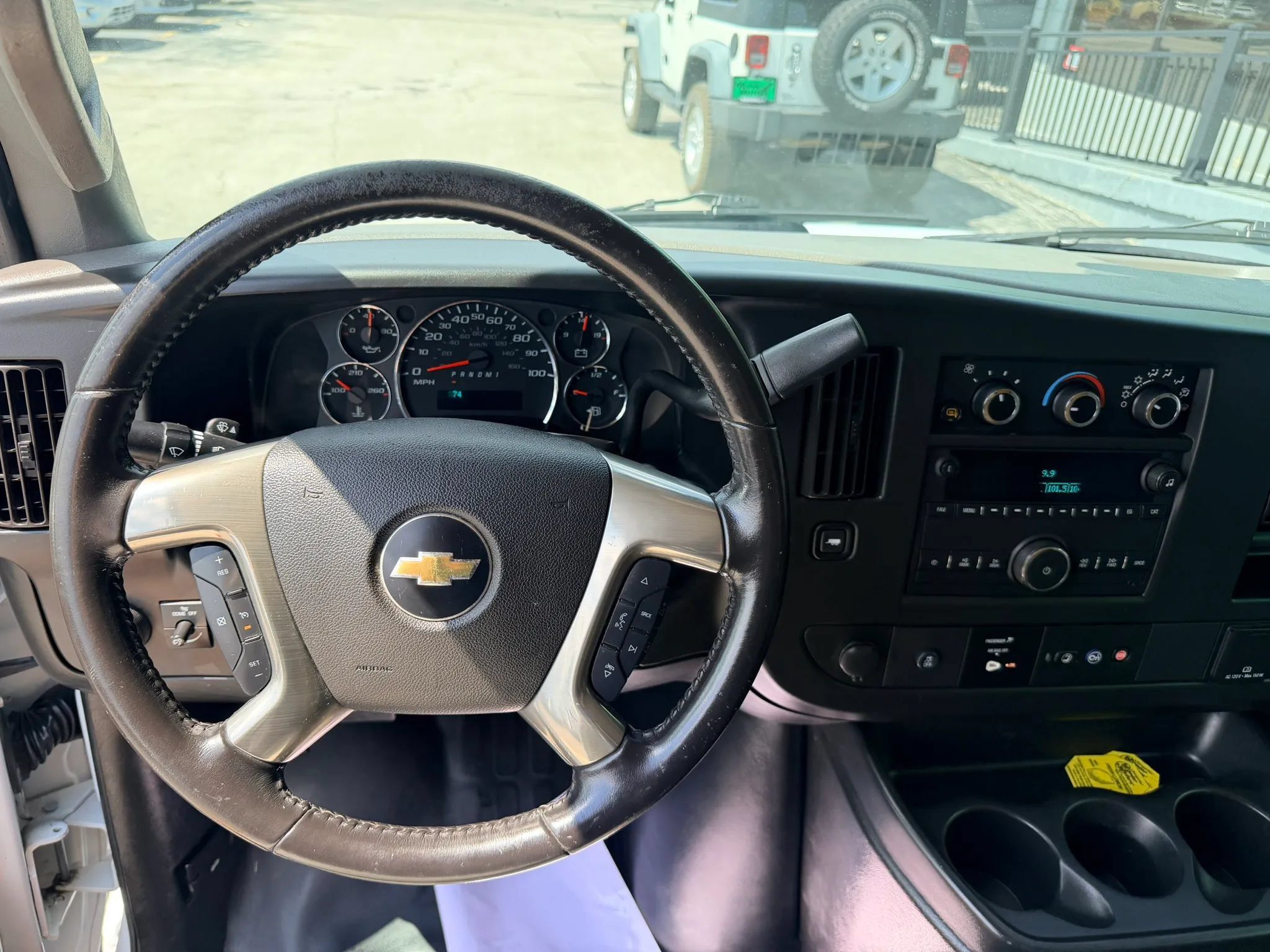 Used 2019 Chevrolet Express 3500 w/ Driver Convenience Package RWD image 8