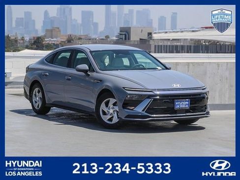 Certified 2025 Hyundai Sonata SE image 1