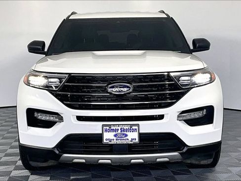 Used 2023 Ford Explorer XLT w/ Equipment Group 202A RWD image 3