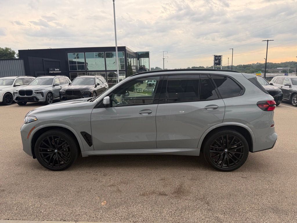 Used 2026 BMW X5 xDrive40i w/ M Sport Package AWD/4WD image 6