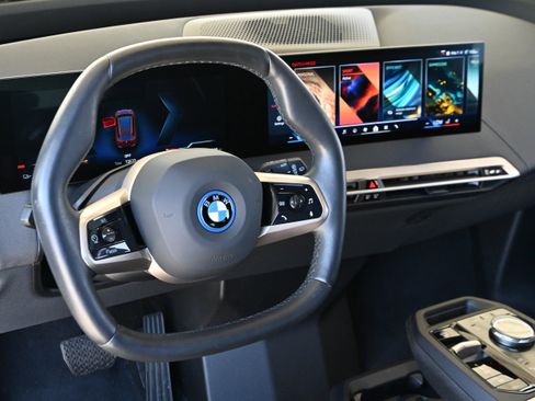 Certified 2025 BMW iX xDrive50 AWD/4WD image 14