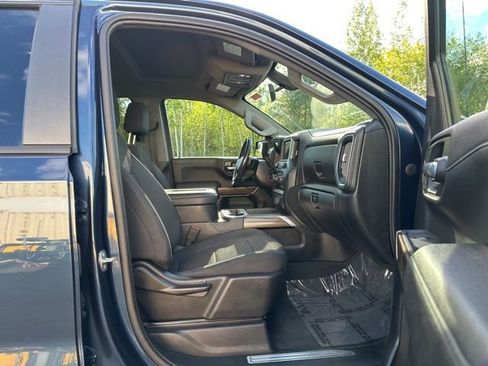 Used 2021 Chevrolet Silverado 1500 LT Trail Boss AWD/4WD image 12