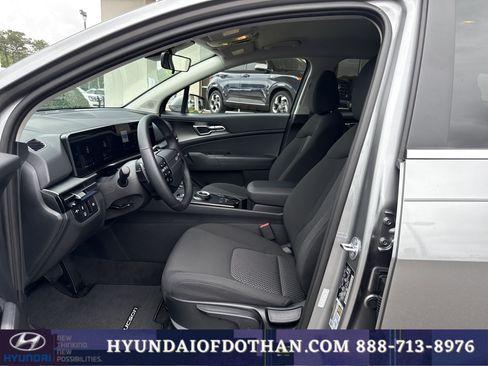 Used 2026 Kia Sportage LX FWD image 10