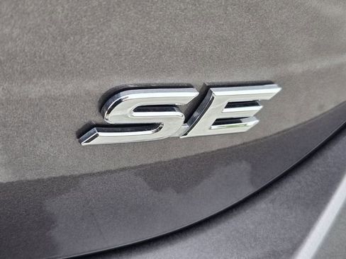 Used 2024 Toyota Camry SE FWD image 14