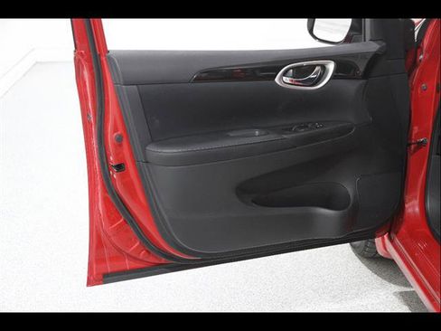 Used 2018 Nissan Sentra SV w/ Protection Package image 4