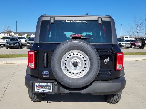 New 2025 Ford Bronco 4-Door image 9