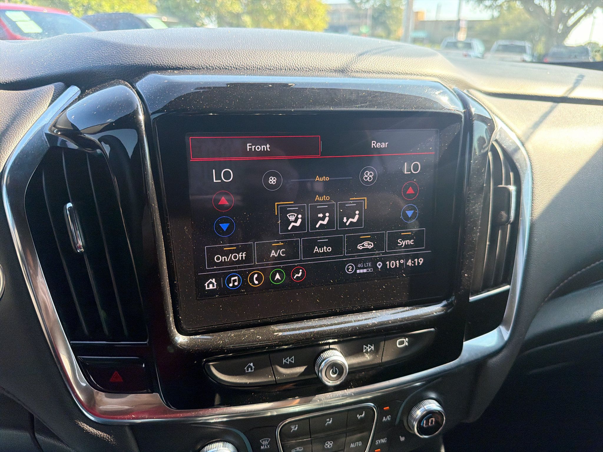 Used 2023 Chevrolet Traverse RS FWD image 29
