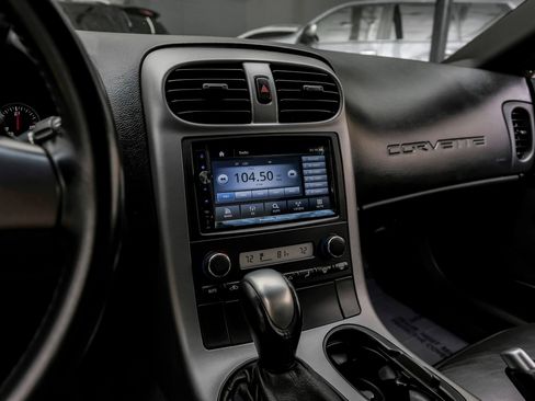 Used 2006 Chevrolet Corvette Coupe image 22