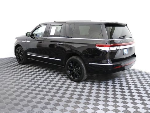 Used 2024 Lincoln Navigator L Reserve AWD/4WD image 11