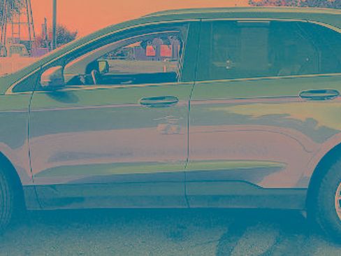 Certified 2024 Ford Edge SEL w/ Convenience Package AWD/4WD image 5