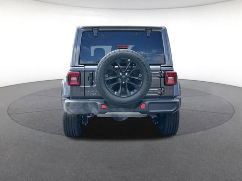 Certified 2025 Jeep Wrangler Unlimited Sahara AWD/4WD image 4