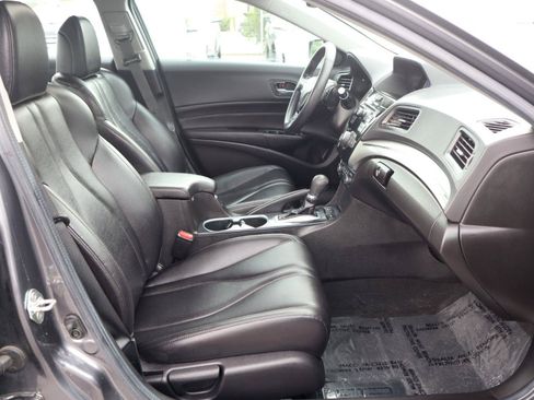 Used 2019 Acura ILX FWD image 9