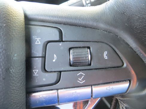 Used 2023 Cadillac Escalade ESV Luxury image 15