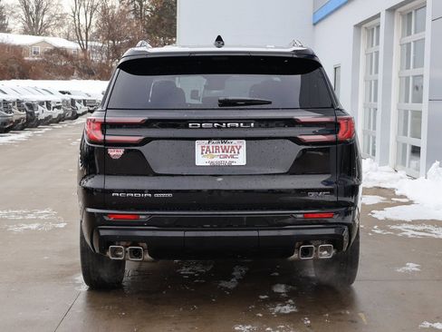 New 2026 GMC Acadia Denali Ultimate w/ LPO, Floor Liner Package image 9