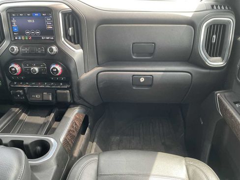 Used 2021 GMC Sierra 2500 Denali w/ Technology Package AWD/4WD image 31
