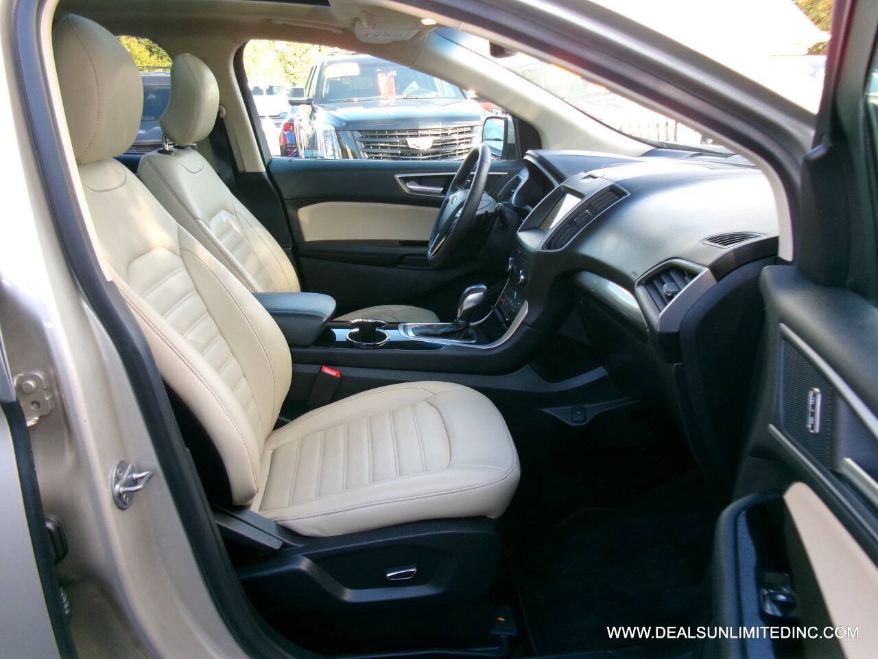 Used 2018 Ford Edge SEL w/ Equipment Group 201A AWD/4WD image 20