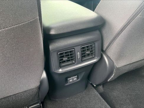 Used 2024 Toyota RAV4 XLE image 40