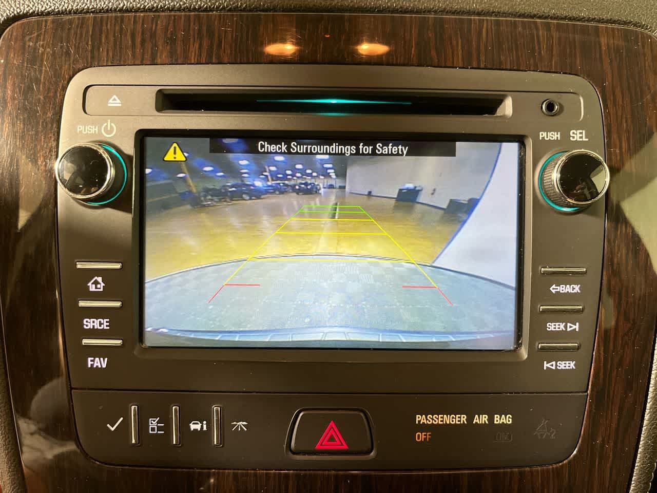 Used 2017 Chevrolet Traverse LT w/ Style and Technology Package FWD image 19