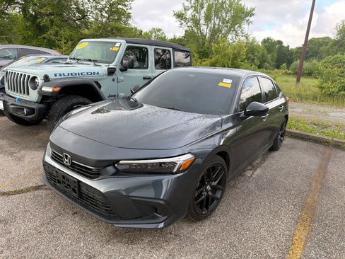 Used 2024 Honda Civic Sport image 9
