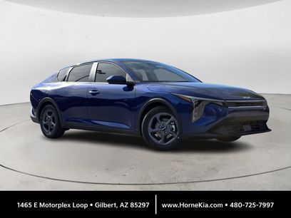 New 2025 Kia K4 LXS
