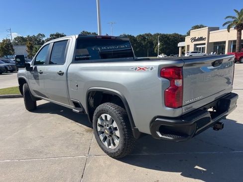 Used 2026 Chevrolet Silverado 2500 Custom w/ Custom Value Package image 6