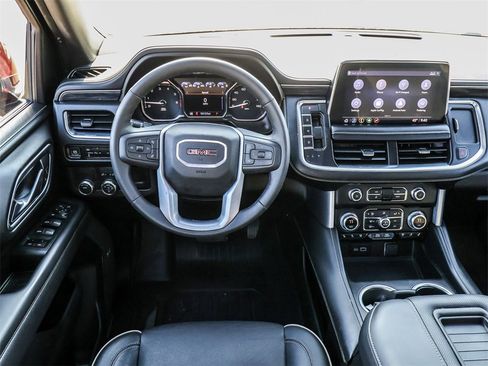 Used 2021 GMC Yukon SLT w/ SLT Premium Package image 30