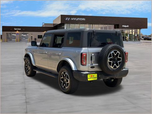 Used 2022 Ford Bronco Outer Banks AWD/4WD image 3