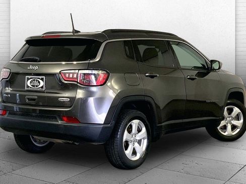 Used 2018 Jeep Compass Latitude w/ Popular Equipment Group AWD/4WD image 13
