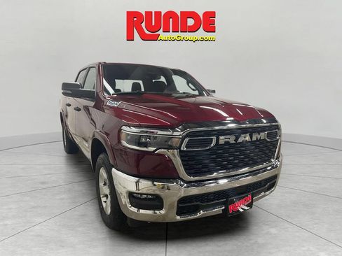 Used 2025 RAM 1500 Big Horn AWD/4WD image 7