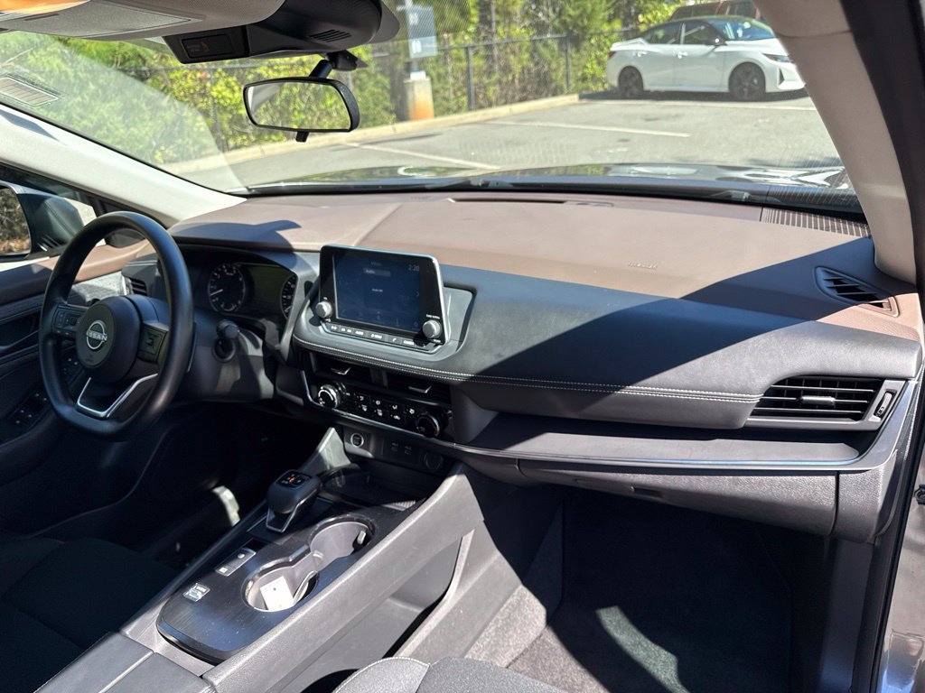 Used 2023 Nissan Rogue S FWD image 38
