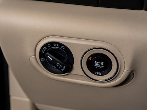 Used 2022 Maserati Levante GT image 47