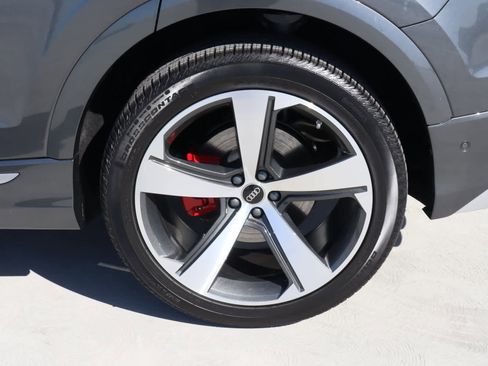 New 2024 Audi SQ8 Prestige image 8