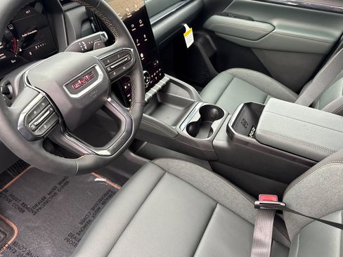 New 2026 GMC Terrain AT4 w/ Convenience Package III image 7