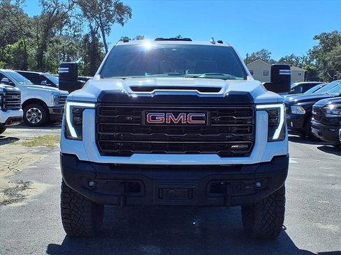 Used 2024 GMC Sierra 2500 AT4X w/ AT4X AEV Edition image 2