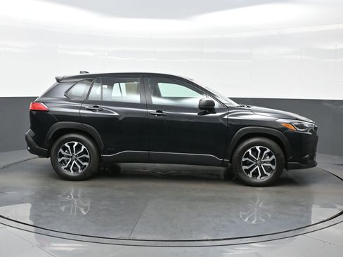 Used 2024 Toyota Corolla Cross S image 7