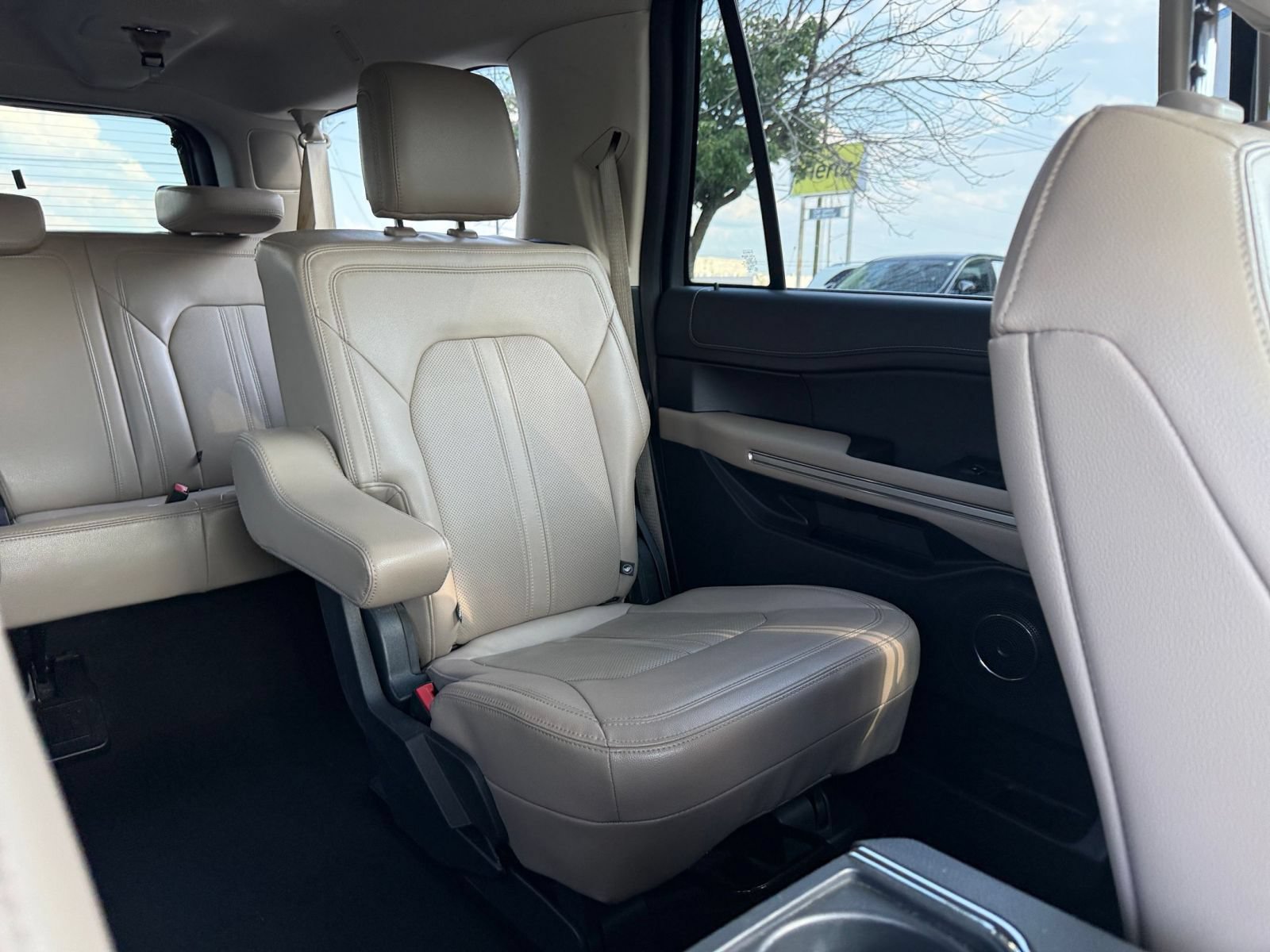 Used 2024 Ford Expedition Max Limited AWD/4WD image 41